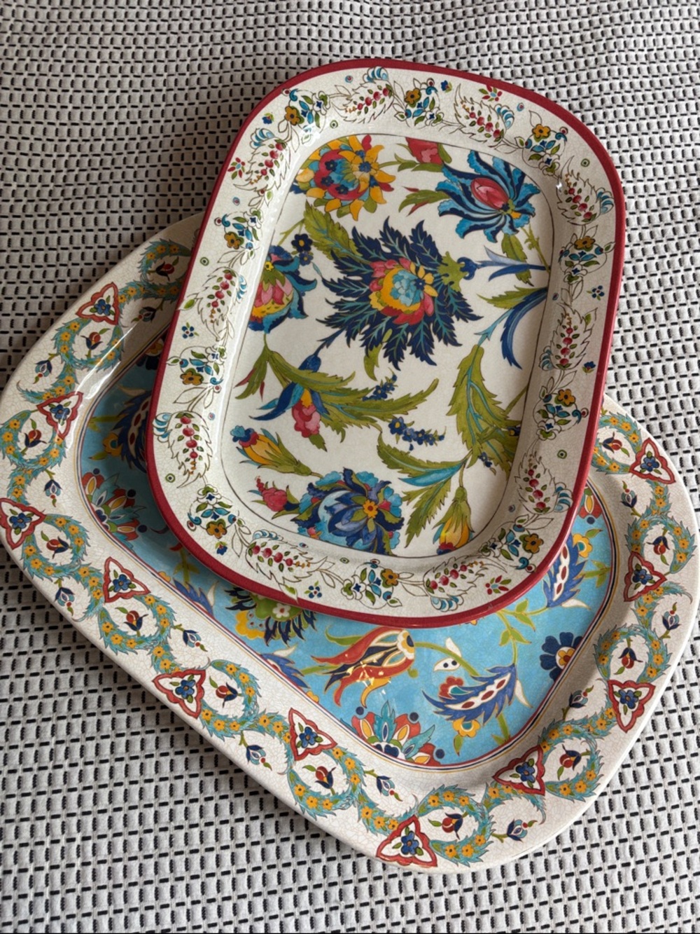 Williams Sonoma melamine trays
Set of 2